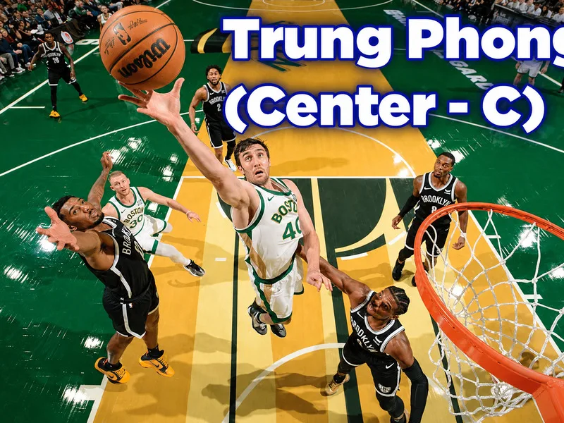 Center hiện đại không chỉ chơi gần rổ mà còn có thể chuyền bóng, di chuyển rộng và thực hiện những cú ném xa.